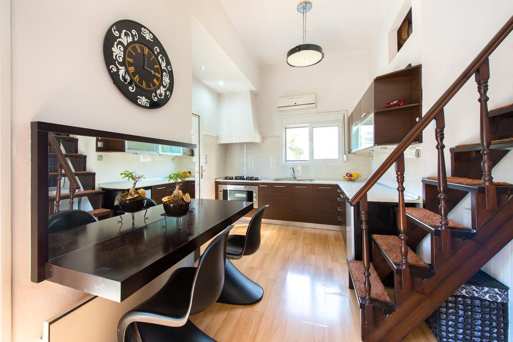 Amazing Apartment 300 Meters From The Old Town Rhodes City Exterior photo